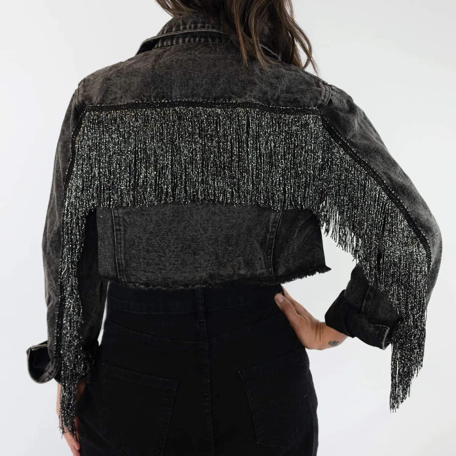 Elegant Fringe Cropped Denim Jacket for Women – Modern Cropped Silhouette & Comfortable Distressed Fabric