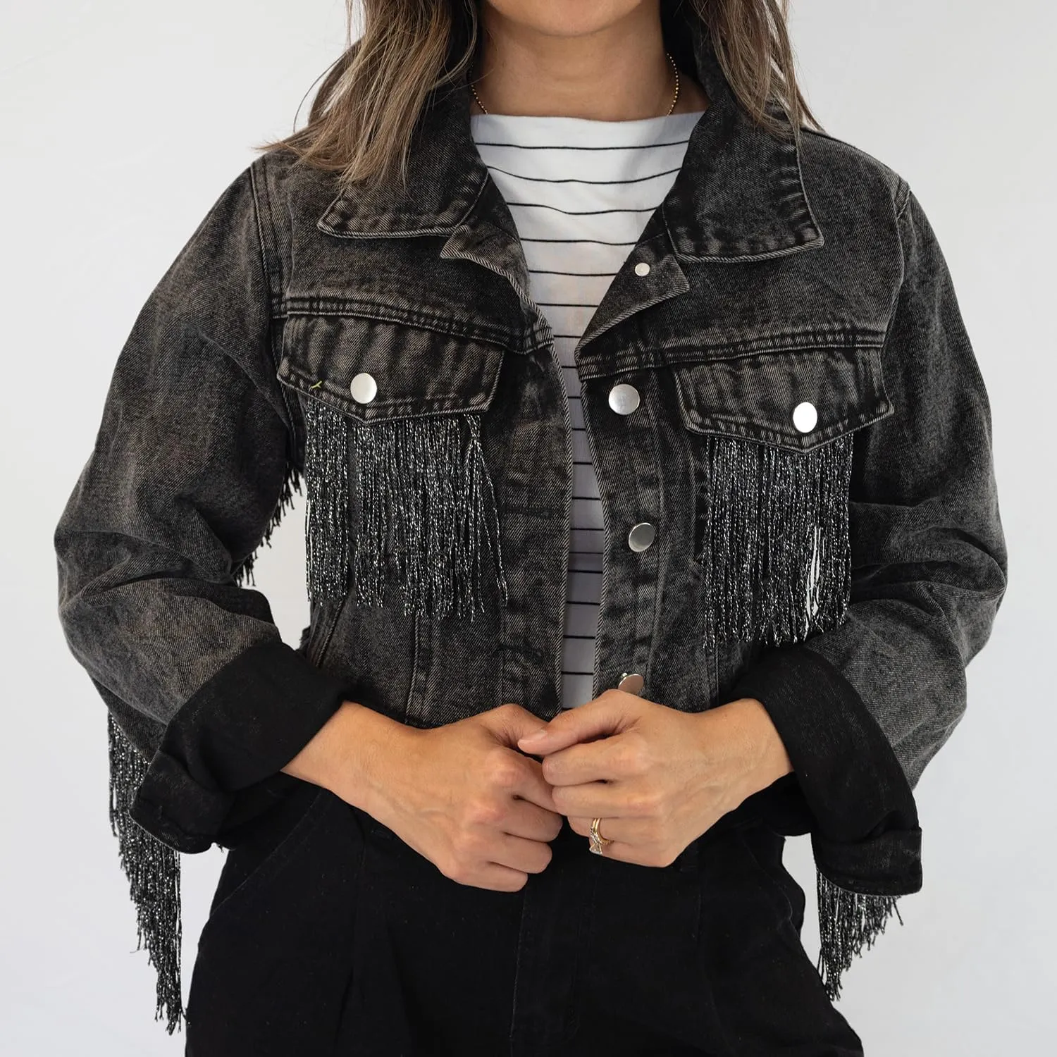 Elegant Fringe Cropped Denim Jacket for Women – Modern Cropped Silhouette & Comfortable Distressed Fabric