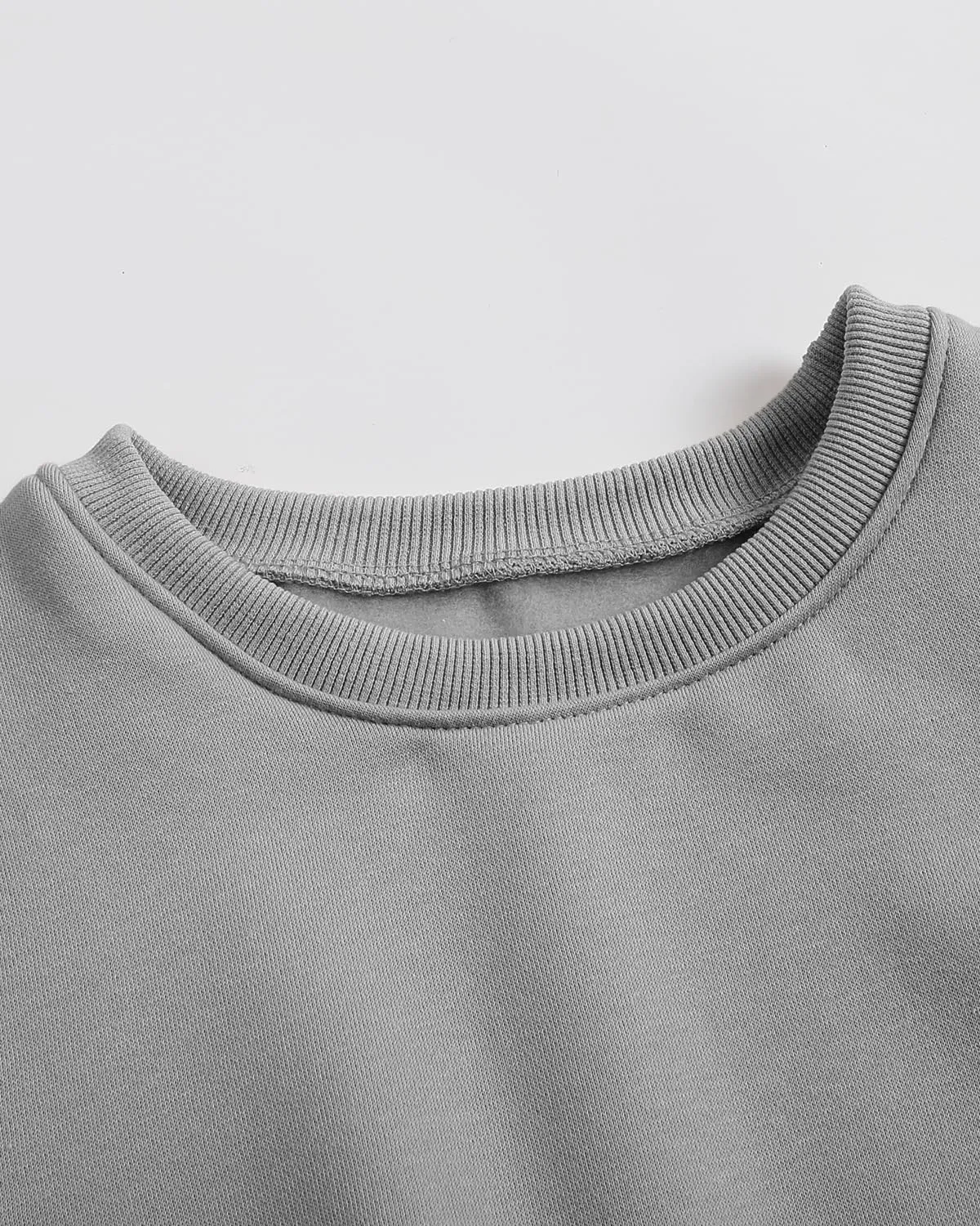 Girls Crew Neck Long Sleeve Cropped Sweatshirts Cute Loose Fit Pullover Tops