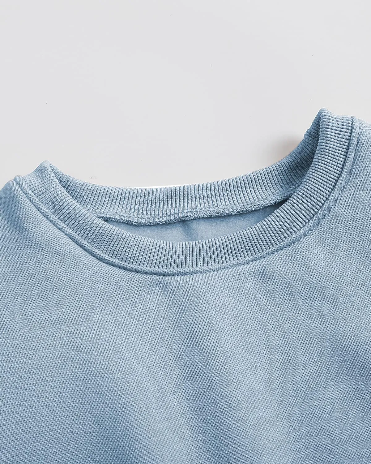 Girls Crew Neck Long Sleeve Cropped Sweatshirts Cute Loose Fit Pullover Tops