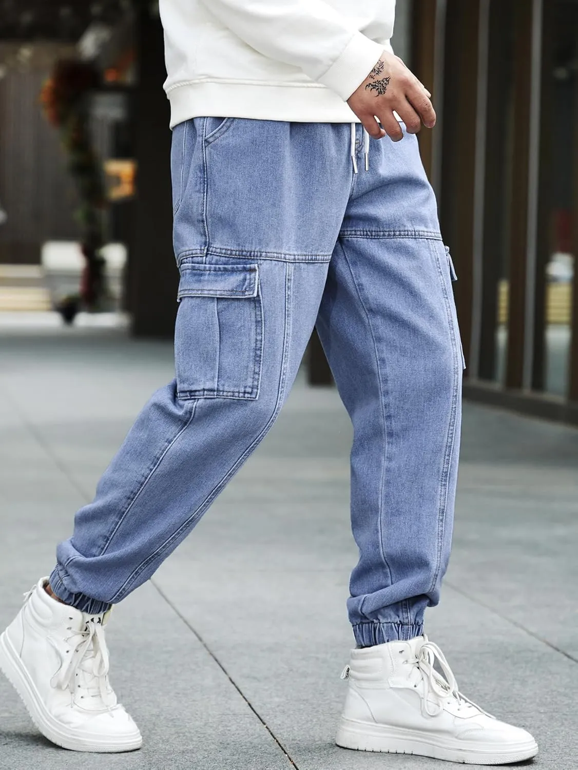 OYOANGLE Men's Drawstring Waist Flap Pocket Jogger Cargo Pants Carrot Denim Jeans with Pocket