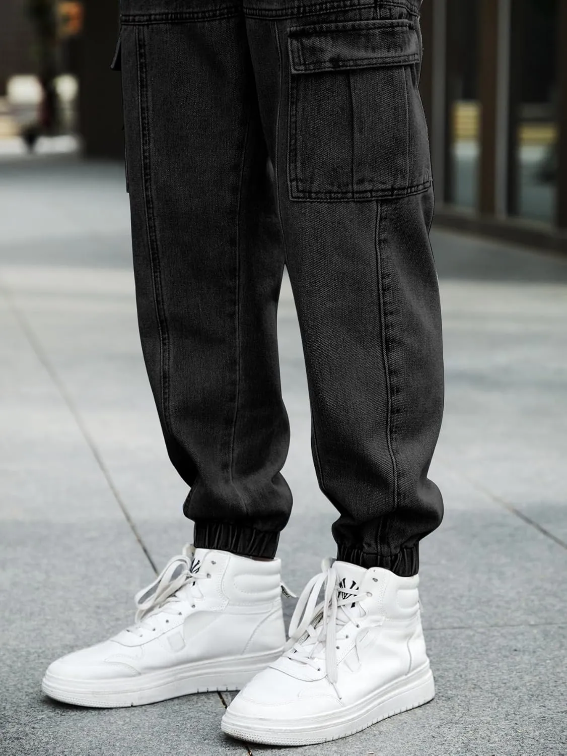 OYOANGLE Men's Drawstring Waist Flap Pocket Jogger Cargo Pants Carrot Denim Jeans with Pocket