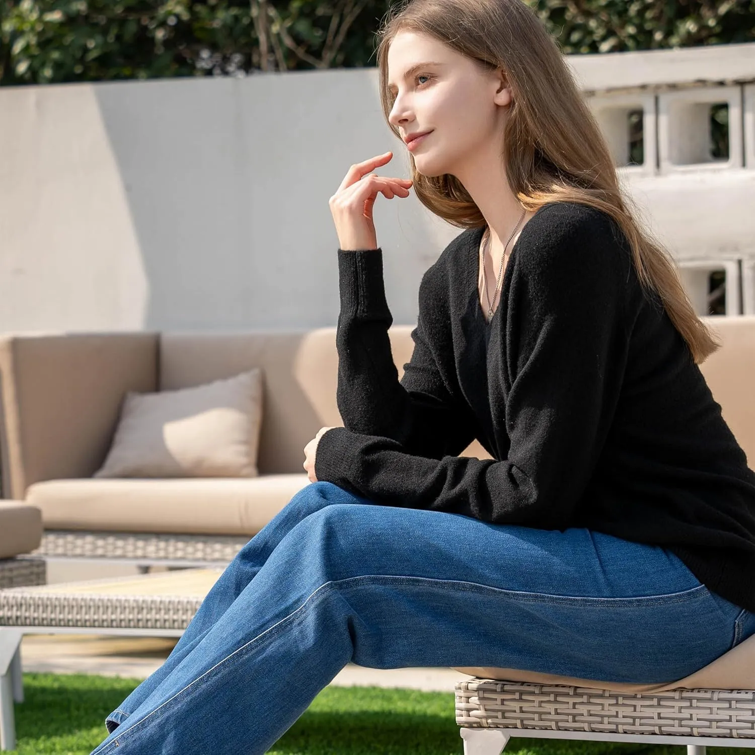 Simple&Opulence Women’s V Neck Sweaters Long Sleeve Ribbed Soft Knit Pullover Cozy Lightweight Casual Tops